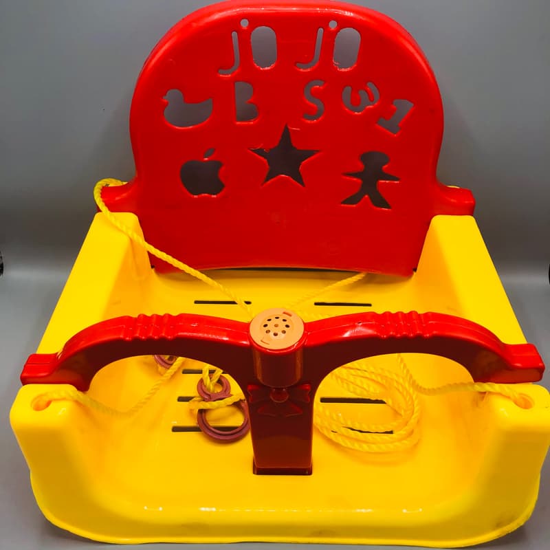 Plastic cradle with music