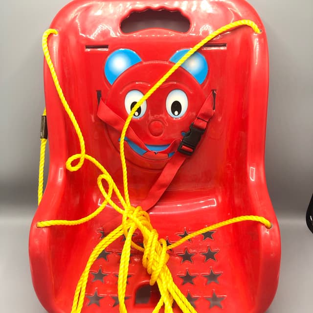 Plastic cradle woth rope